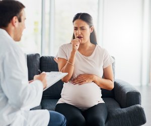 Husten in der Schwangerschaft: Ist er gefährlich fürs Baby und was hilft?
