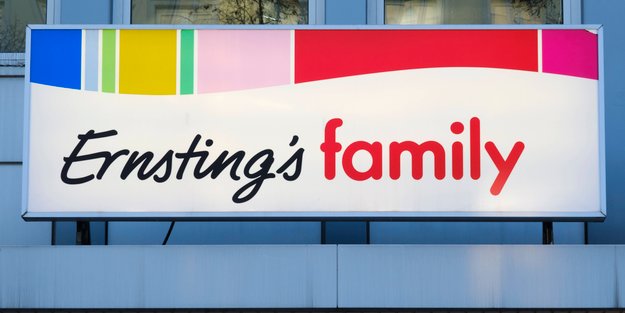 Mach deinen Tisch zum Hingucker: Retro-Vase in gefliester Optik bei Ernsting's family