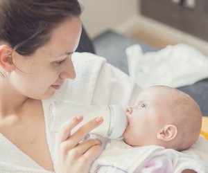 Flasche richtig geben: 7 Tipps für eine entspannte Milchmahlzeit