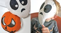 Gruselige Masken aus Pappmaschee basteln