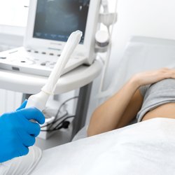 Vaginaler Ultraschall: So funktioniert die Sonografie über die Scheide