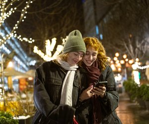 SOS&#x20;Weihnachtsstress&#x3A;&#x20;Mit&#x20;diesen&#x20;18&#x20;lustigen&#x20;Spr&#x00FC;chen&#x20;zum&#x20;Verschicken&#x20;sorgt&#x20;ihr&#x20;f&#x00FC;r&#x20;gute&#x20;Laune&#x20;im&#x20;Advent