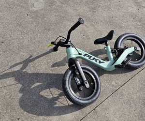 Das Puky Next Laufrad im Test: Hightech auf zwei Rädern für kleine Abenteurer*innen