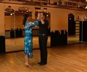 Tanzkurs Cha Cha Stufe 1: Drehungen