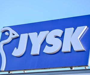 Günstig und stilvoll: Diese 2 €Vase von Jysk ist der neue Wohnzimmer-Liebling