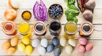 Eier natürlich färben zu Ostern mit chemiefreien Naturfarben