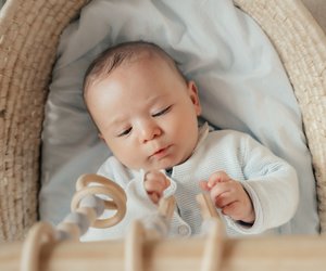 7 geniale Montessori-Spielzeuge für euer Baby