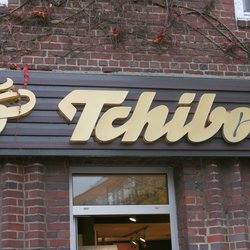 Zeitlos schön: Entdecke den Tchibo-Schreibtisch mit niederländischem Flair