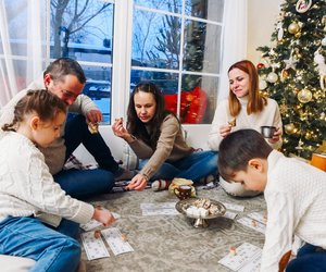 Weihnachtsspiele für eine besinnliche Zeit: 15 tolle Ideen
