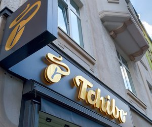 Mit diesem Pfannen-Spritzschutz von Tchibo geht beim Kochen nichts daneben