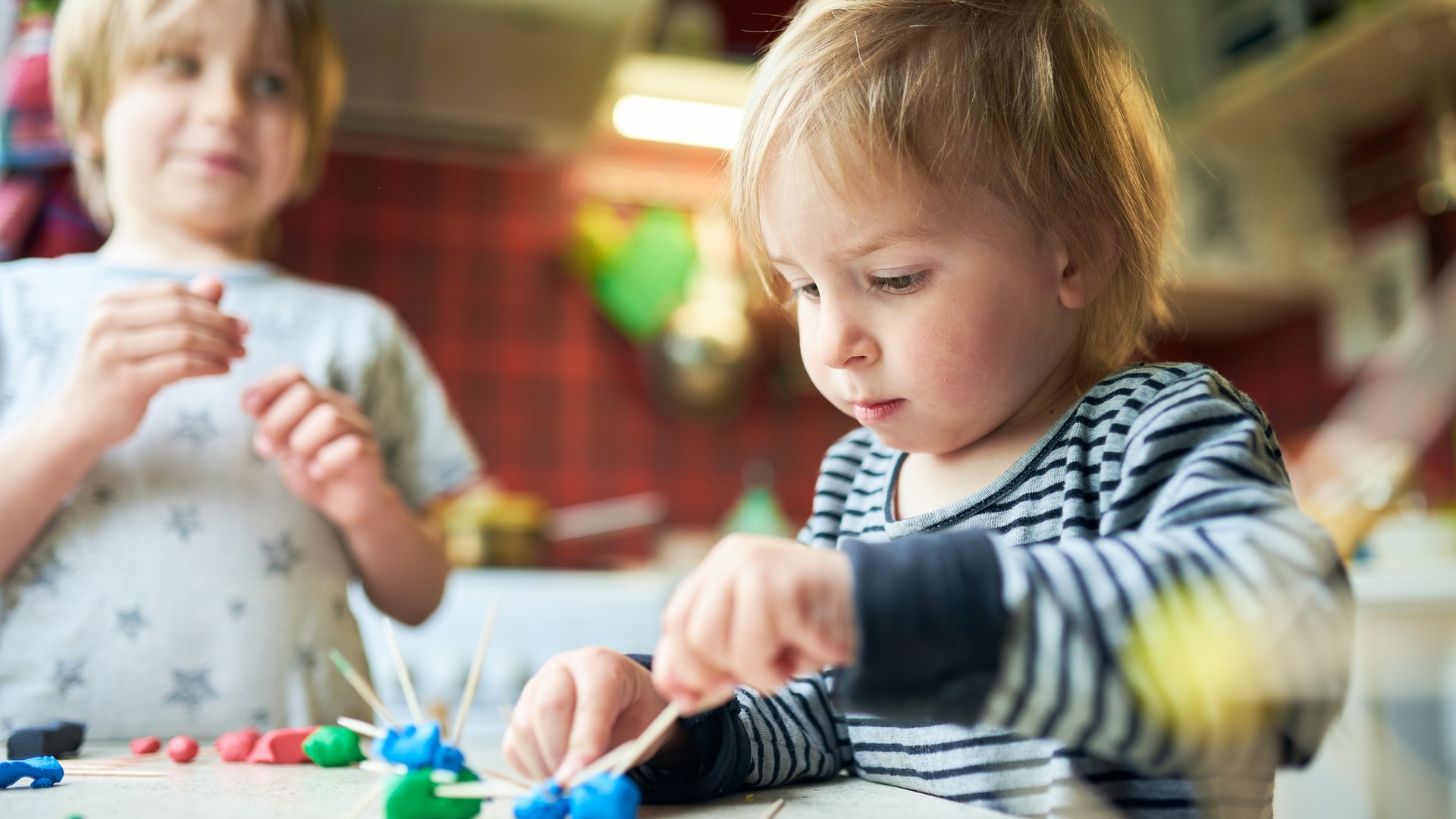  Foto zu Knete selber machen mit unserem DIY-Rezept 