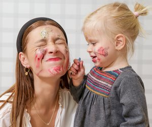 Schadstoffe in Kinderschminke: So könnt ihr Allergene entlarven
