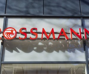Jetzt bei Rossmann: Das praktische Sonnensegel schenkt deinem Garten Schatten