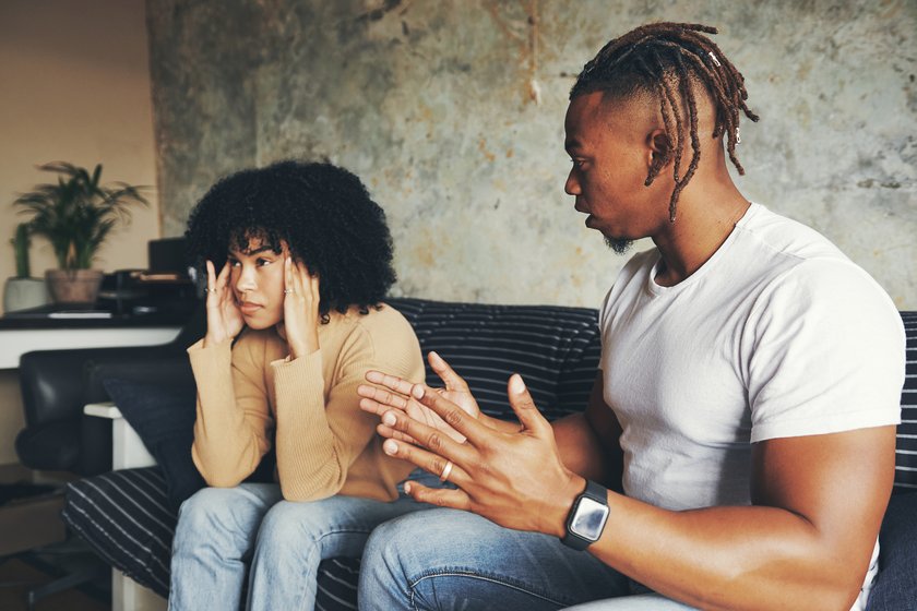 Reaktionen auf Sätze: Paar in Diskussion