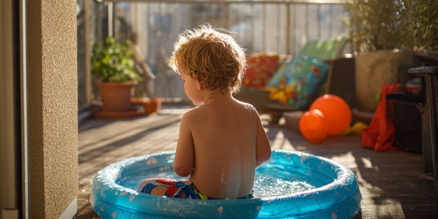 Verbotene Abkühlung: Warum viele Balkon-Planschbecken in Deutschland untersagt sind