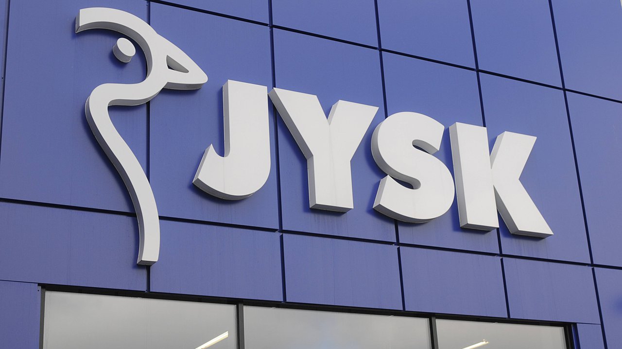 Schnapp dir jetzt das graue Plissee von Jysk.