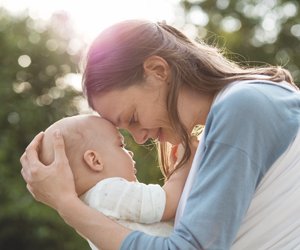 Milchnahrung für Babys: Worauf ihr bei der Auswahl achten solltet