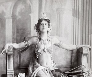 Wer war Mata Hari? Erstaunliches über die niederländische Tänzerin