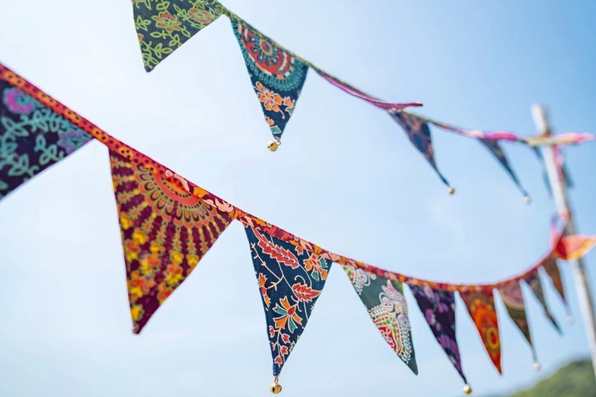 Wimpelkette für den Outdoor-Bereich mit Glöckchen