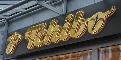 Dieser leichte Outdoor-Teppich ist das Must-have für Balkon & Terrasse