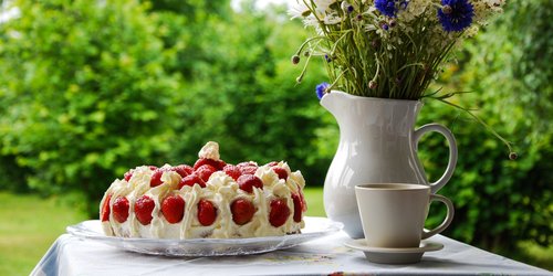 Verfeinere Kuchen, Eisbecher und Co. mit diesem genialen Küchen-Gadget von Lidl