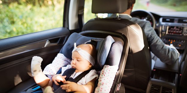 Maxi Cosi: So lange kann euer Baby in der Babyschale fahren