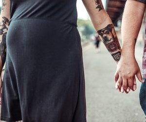 Tattoos und Piercings in der Schwangerschaft – was musst du beachten?