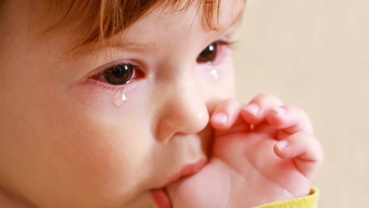 Bindehautentzündung bei Kindern - Kind mit Bindehautentzündung