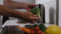 Brokkoli waschen: So befreist du ihn von möglichen Schadstoffen