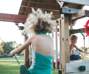 Spielturm-Test: Diese Klettertürme machen euren Garten zum Kinderparadies