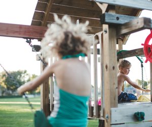 Spielturm-Test: Diese 5 Gerüste machen euren Garten zum Kinderparadies