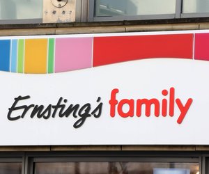 Neu bei Ernsting's family: Das Blumen-Kissen bringt erste Frühlingsgefühle ins Kinderzimmer