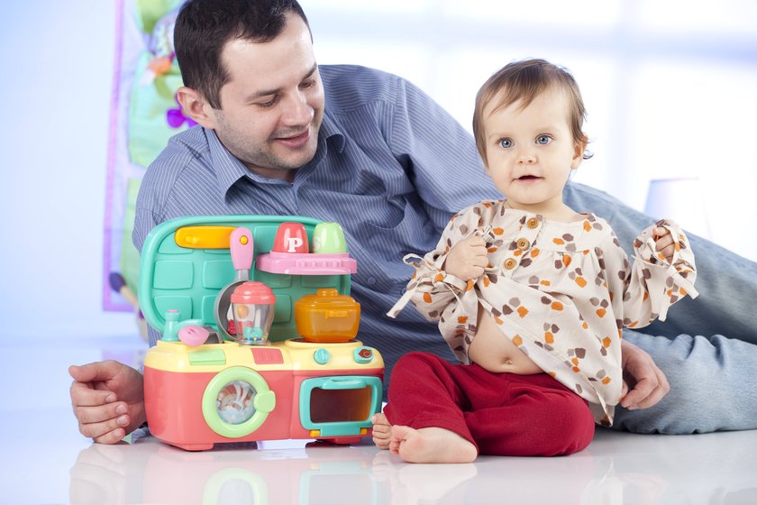 Father playing with daughter. PUBLICATIONxINxGERxSUIxAUTxONLY Children03473

Father Playing With Daughter PUBLICATIONxINxGERxSUIxAUTxONLY Children03473