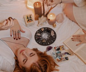 Das Wochenhoroskop für den 26. Mai bis 1. Juni 2025: Auf drei Sternzeichen warten Überraschungen
