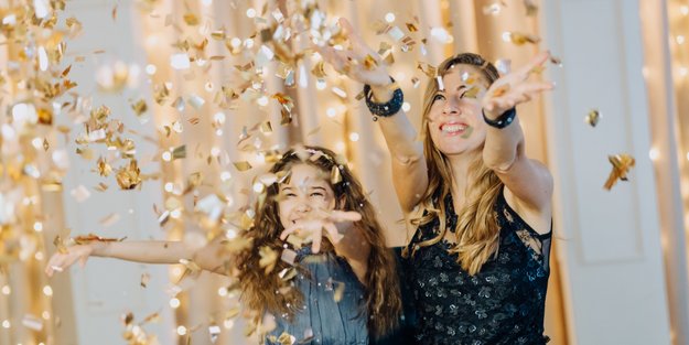 Silvesterbräuche für Familien: 13 magische Rituale für einen perfekten Jahreswechsel