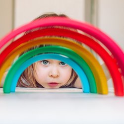 13 Montessori-Spielzeuge, die euren Kindern Aha-Momente bescheren
