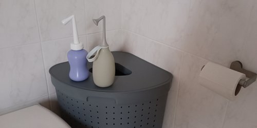 Intimdusche & Podusche im Test: Sanfte Reinigung nicht nur im Wochenbett
