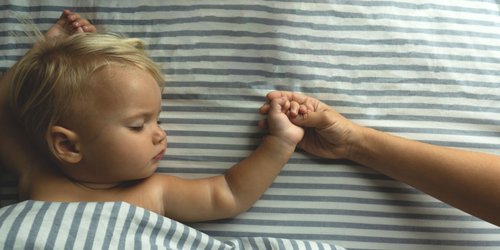 11 Tipps, dank derer unsere Kids bei Hitze besser schlafen können