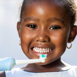 Elektrische Zahnbürste für Kinder im Test: Unsere Favoriten & die Öko-Test-Sieger