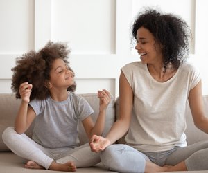 7 Gründe, warum man mit Kindern meditieren üben sollte