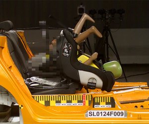 Sicherheitsrisiko: Der ADAC warnt vor diesem Kindersitz