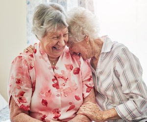 Covid-19 sei dank: Schwestern finden sich nach 50 Jahren im Krankenhaus wieder