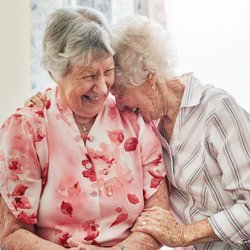 Covid-19 sei dank: Schwestern finden sich nach 50 Jahren im Krankenhaus wieder