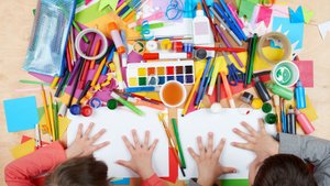 So macht Basteln mit Kleinkindern richtig Spaß: 17 einfache Ideen für kleine Hände
