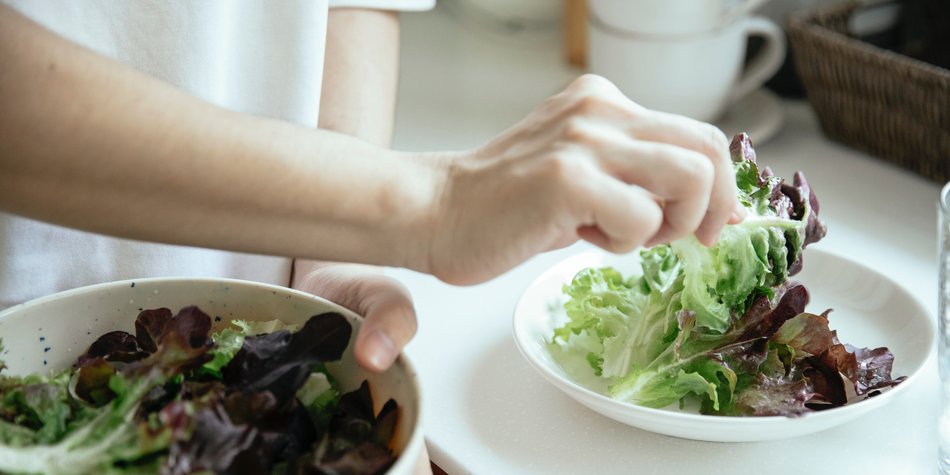 Abgepackter Salat in der Schwangerschaft: Eine gute Idee?