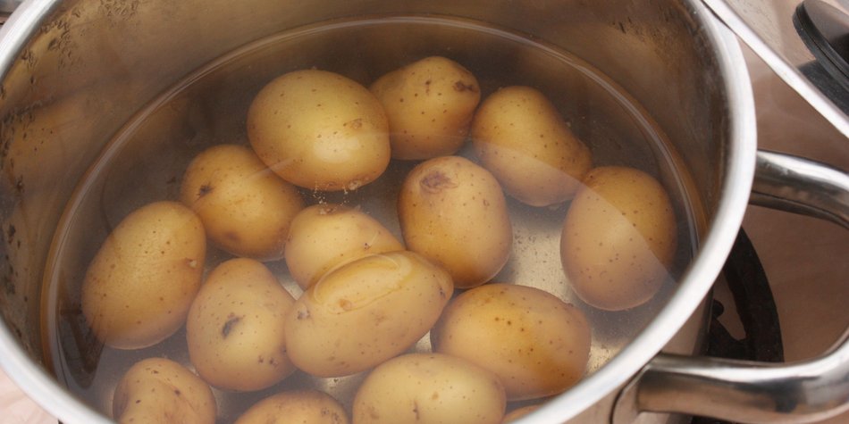Kartoffelwasser: Ein natürliches Multitalent 