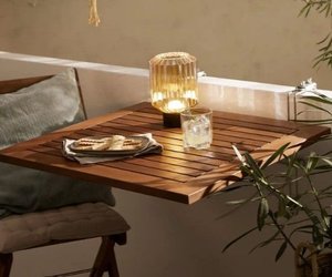bonprix verkauft praktischen Gartentisch zum Einhängen mit 33 % Rabatt – perfekt für kleine Balkone