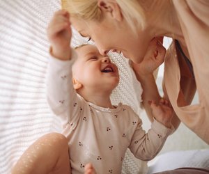 Diese Namen sind out! 25 Babynamen, die du 2025 besser nicht vergibst – und was du stattdessen nehmen kannst