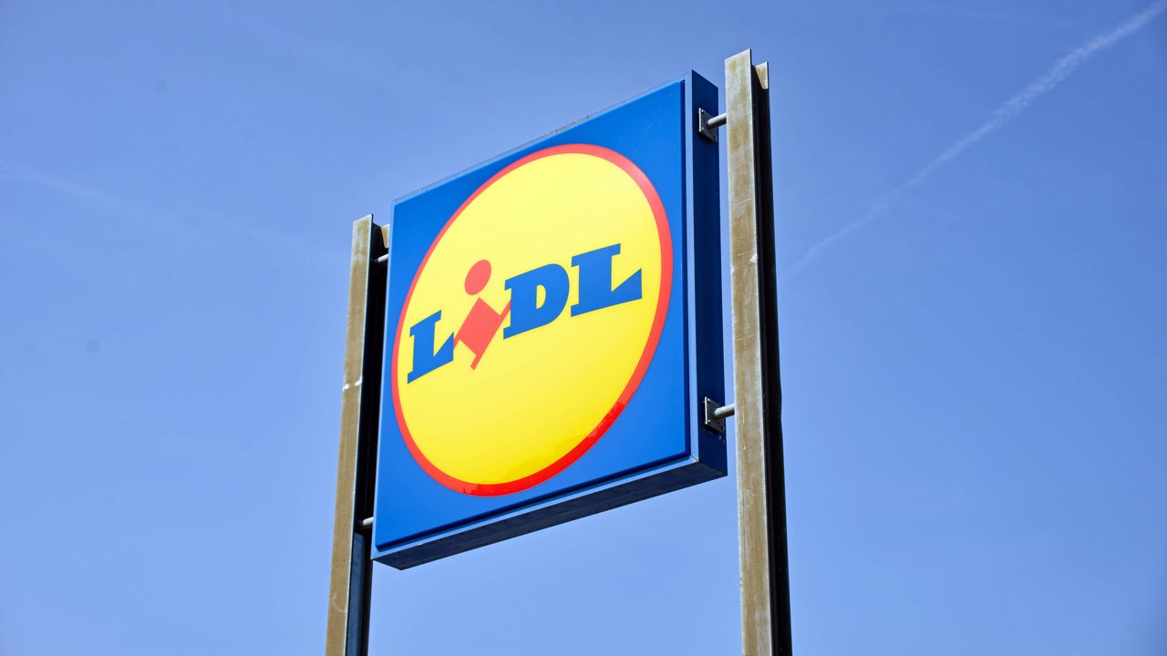 Besinnlichkeit garantiert: Mit dieser LED-Laterne von Lidl wird es weihnachtlich.