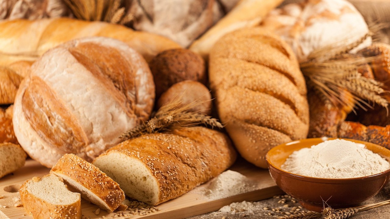 Brot kann ab jetzt ganz legal Mehlwurmpulver enthalten.